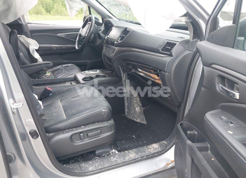 Photo 5 of 2022 Honda Ridgeline RTL (VIN 5FPYK3F5XNB003389)