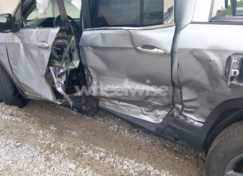 Photo 6 of 2022 Honda Ridgeline RTL (VIN 5FPYK3F5XNB003389)