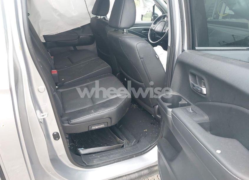 Photo 8 of 2022 Honda Ridgeline RTL (VIN 5FPYK3F5XNB003389)