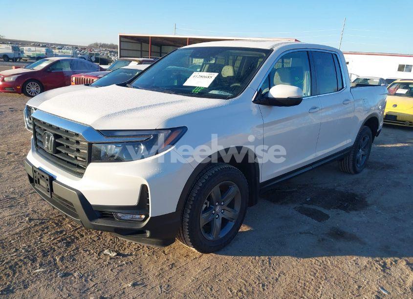 Photo 2 of 2023 Honda Ridgeline RTL (VIN 5FPYK3F5XPB068729)