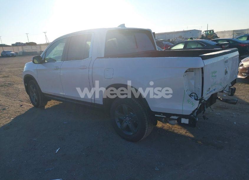 Photo 3 of 2023 Honda Ridgeline RTL (VIN 5FPYK3F5XPB068729)