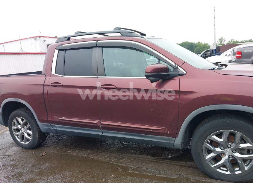 Photo 13 of 2017 Honda Ridgeline RTL-T (VIN 5FPYK3F61HB011538)