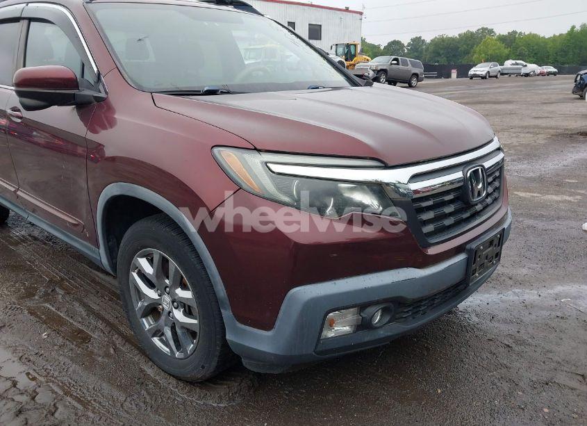 Photo 6 of 2017 Honda Ridgeline RTL-T (VIN 5FPYK3F61HB011538)