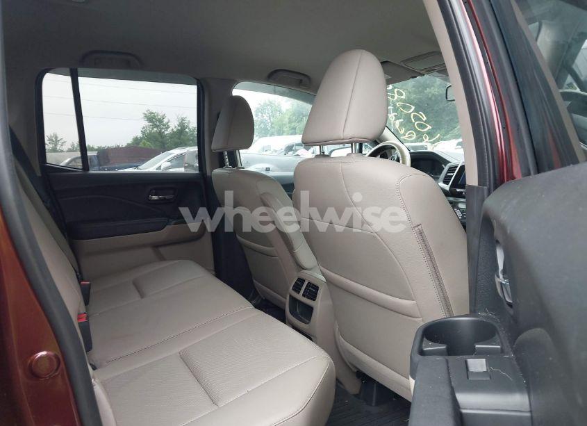 Photo 8 of 2017 Honda Ridgeline RTL-T (VIN 5FPYK3F61HB011538)