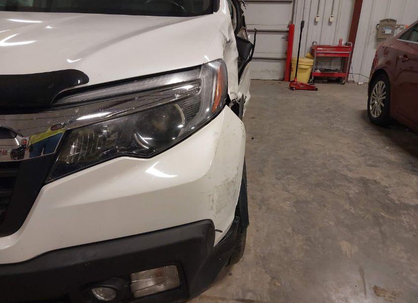 Photo 18 of 2017 Honda Ridgeline RTL-T (VIN 5FPYK3F61HB013449)