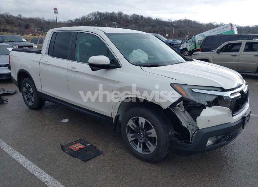 2017 Honda Ridgeline RTL-T (VIN 5FPYK3F64HB018970) main photo