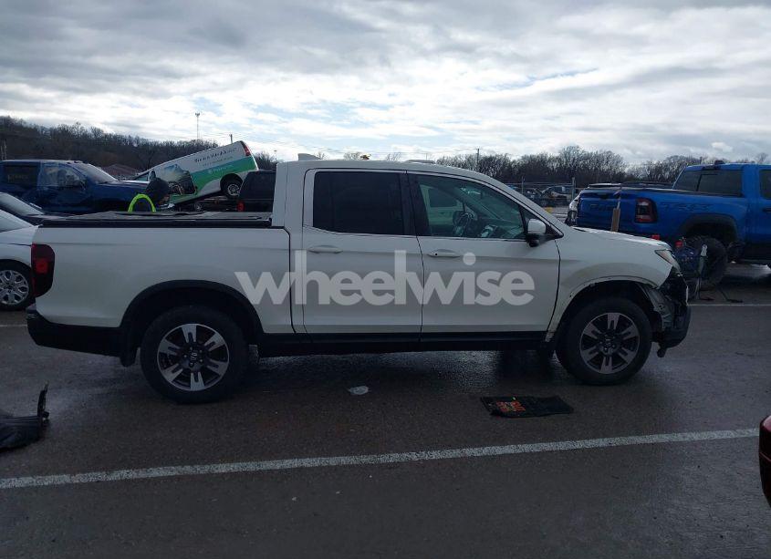 Photo 14 of 2017 Honda Ridgeline RTL-T (VIN 5FPYK3F64HB018970)