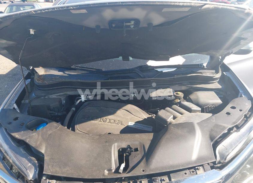 Photo 10 of 2017 Honda Ridgeline RTL-T (VIN 5FPYK3F64HB022095)