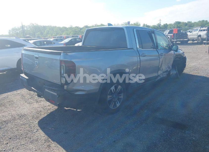 Photo 4 of 2017 Honda Ridgeline RTL-T (VIN 5FPYK3F64HB022095)