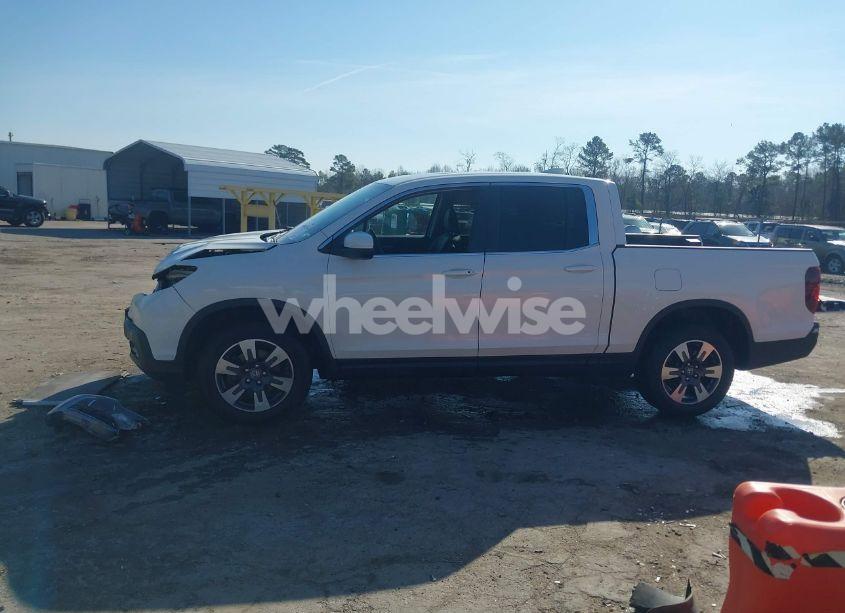 Photo 15 of 2019 Honda Ridgeline RTL-T (VIN 5FPYK3F64KB008821)