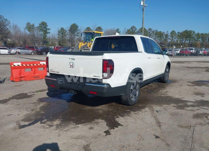 Photo 4 of 2019 Honda Ridgeline RTL-T (VIN 5FPYK3F64KB008821)