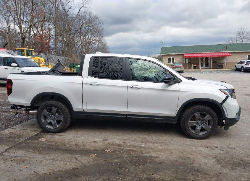 Photo 14 of 2024 Honda Ridgeline TRAILSPORT (VIN 5FPYK3F66RB019393)