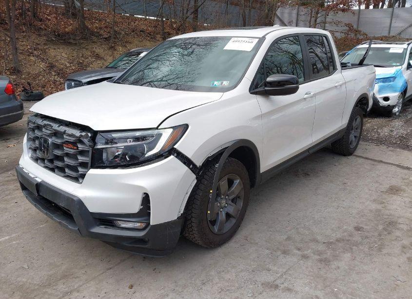Photo 2 of 2024 Honda Ridgeline TRAILSPORT (VIN 5FPYK3F66RB019393)