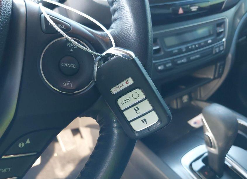 Photo 11 of 2018 Honda Ridgeline RTL-T (VIN 5FPYK3F68JB014717)