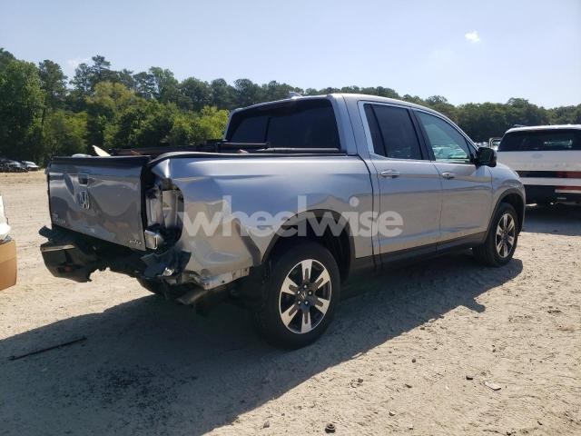 Photo 3 of 2019 HONDA RIDGELINE RTL (VIN 5FPYK3F69KB028918)