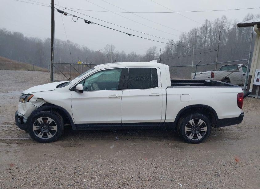 Photo 14 of 2019 Honda Ridgeline RTL-T (VIN 5FPYK3F6XKB013554)