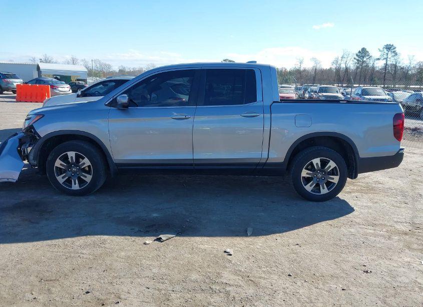Photo 15 of 2019 Honda Ridgeline RTL-T (VIN 5FPYK3F6XKB020486)