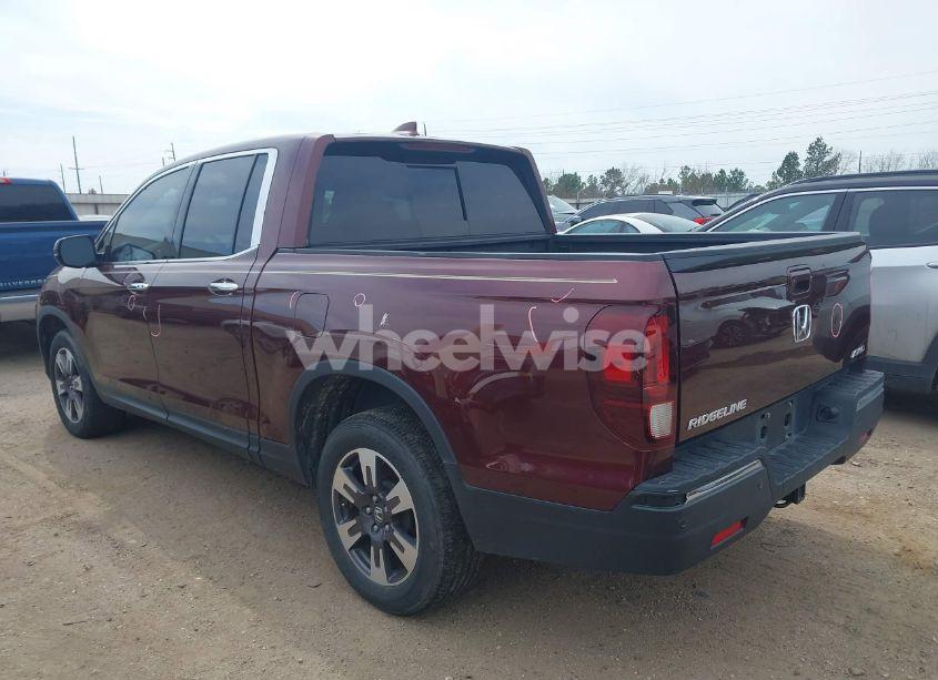 Photo 3 of 2018 Honda Ridgeline RTL-E (VIN 5FPYK3F70JB014641)
