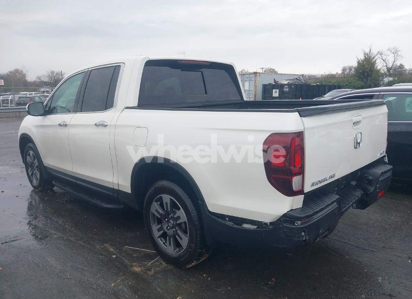 Photo 3 of 2019 Honda Ridgeline RTL-E (VIN 5FPYK3F70KB024197)