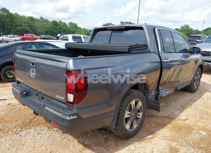 Photo 4 of 2017 Honda Ridgeline RTL-E (VIN 5FPYK3F71HB011631)