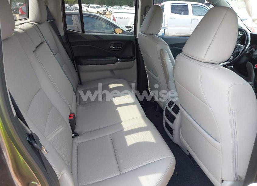 Photo 8 of 2017 Honda Ridgeline RTL-E (VIN 5FPYK3F71HB011631)