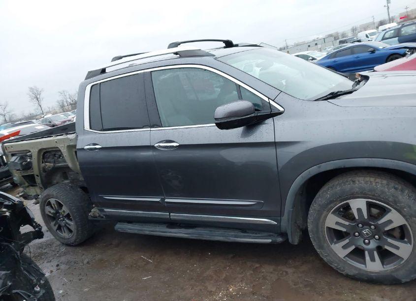 Photo 14 of 2018 Honda Ridgeline RTL-E (VIN 5FPYK3F71JB005320)