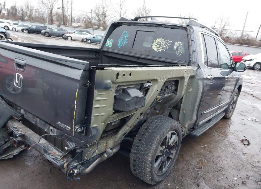 Photo 4 of 2018 Honda Ridgeline RTL-E (VIN 5FPYK3F71JB005320)