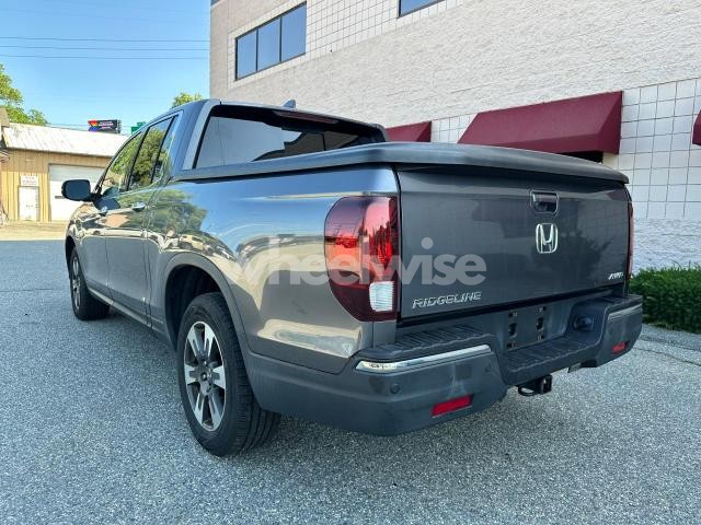 Photo 12 of 2019 HONDA RIDGELINE RTL (VIN 5FPYK3F71KB009532)