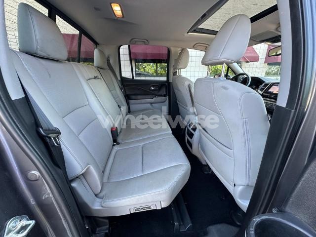 Photo 8 of 2019 HONDA RIDGELINE RTL (VIN 5FPYK3F71KB009532)
