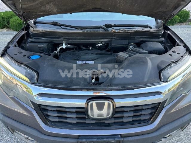 Photo 9 of 2019 HONDA RIDGELINE RTL (VIN 5FPYK3F71KB009532)