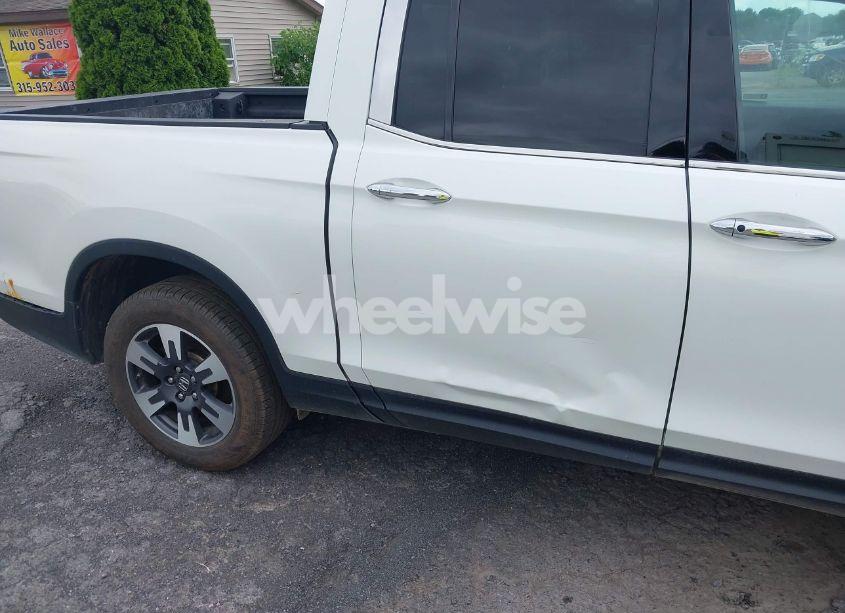Photo 6 of 2019 Honda Ridgeline RTL-E (VIN 5FPYK3F71KB017498)