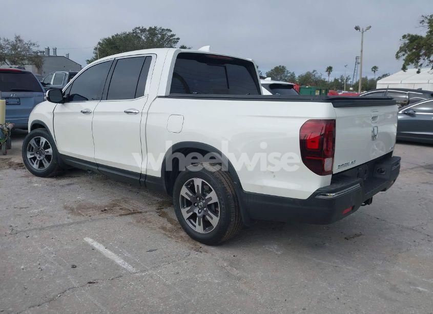 Photo 3 of 2019 Honda Ridgeline RTL-E (VIN 5FPYK3F71KB021695)