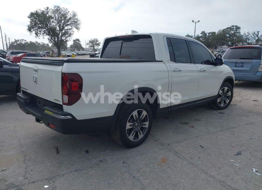 Photo 4 of 2019 Honda Ridgeline RTL-E (VIN 5FPYK3F71KB021695)