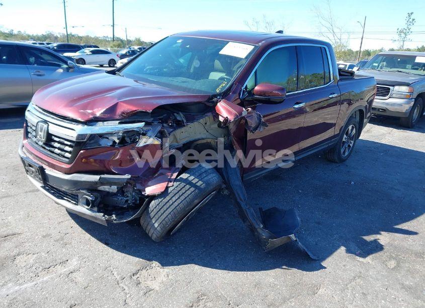 Photo 2 of 2019 Honda Ridgeline RTL-E (VIN 5FPYK3F72KB024461)