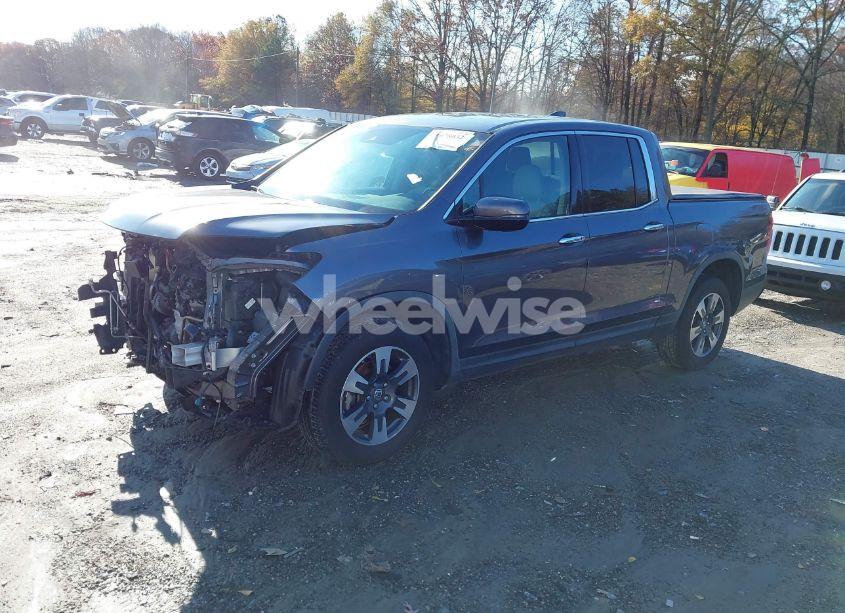 Photo 2 of 2017 Honda Ridgeline RTL-E (VIN 5FPYK3F75HB004407)