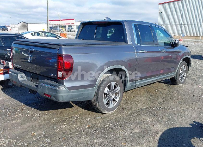 Photo 4 of 2017 Honda Ridgeline RTL-E (VIN 5FPYK3F75HB004407)