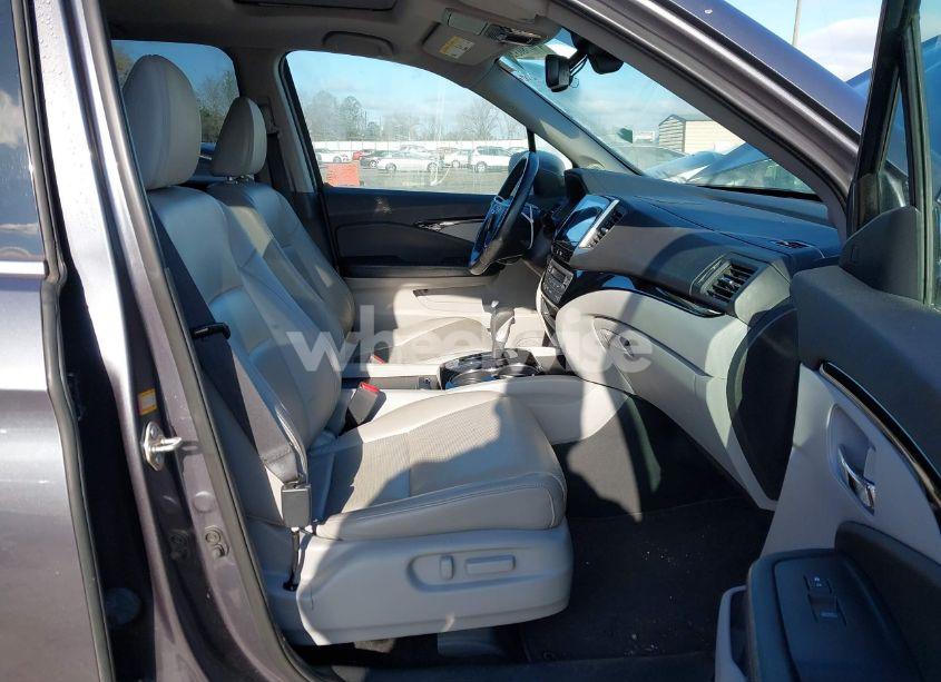 Photo 5 of 2017 Honda Ridgeline RTL-E (VIN 5FPYK3F75HB004407)