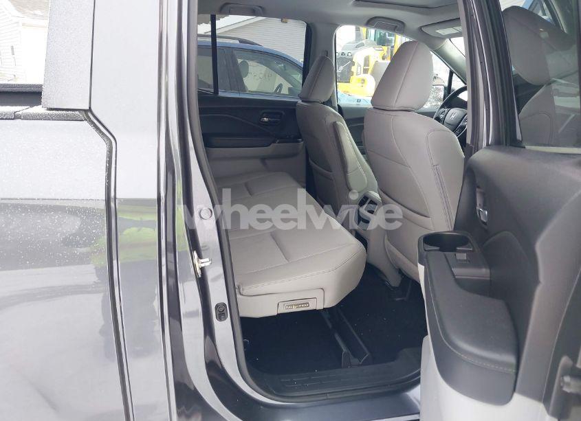 Photo 8 of 2017 Honda Ridgeline RTL-E (VIN 5FPYK3F75HB035253)