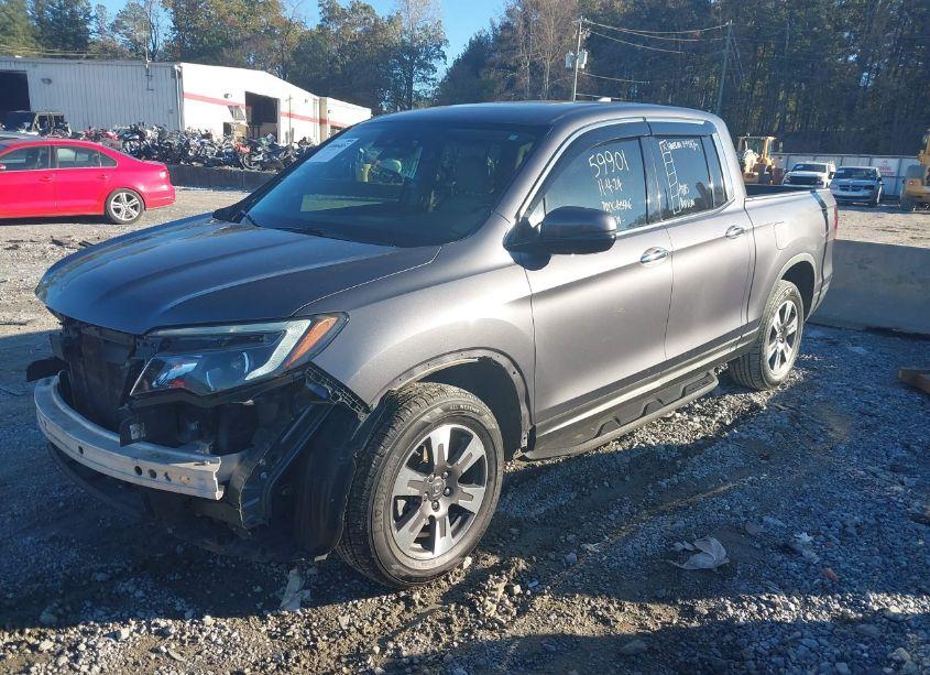 Photo 2 of 2018 Honda Ridgeline RTL-E (VIN 5FPYK3F75JB013680)