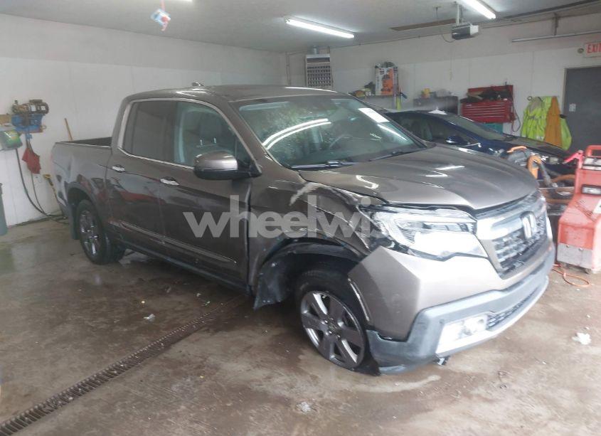 2020 Honda Ridgeline RTL-E (VIN 5FPYK3F75LB001516) main photo