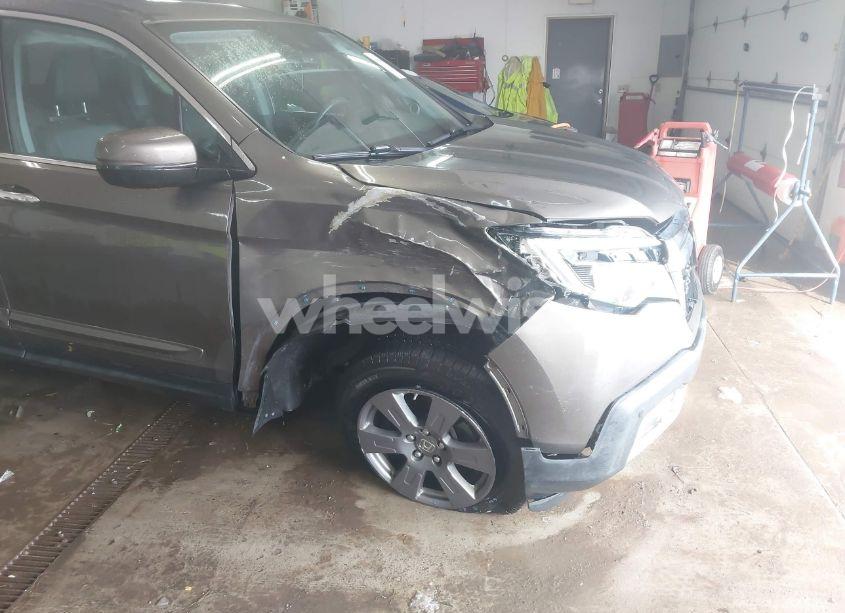 Photo 6 of 2020 Honda Ridgeline RTL-E (VIN 5FPYK3F75LB001516)