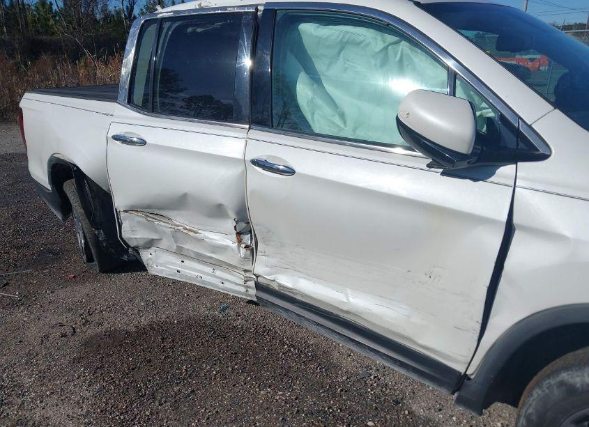 Photo 6 of 2020 Honda Ridgeline RTL-E (VIN 5FPYK3F75LB002648)