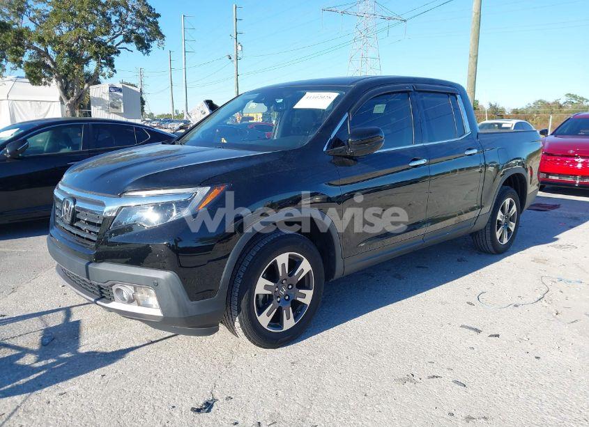 Photo 2 of 2018 Honda Ridgeline RTL-E (VIN 5FPYK3F76JB011291)