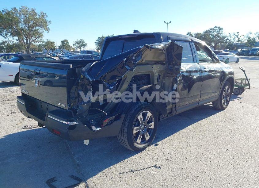 Photo 4 of 2018 Honda Ridgeline RTL-E (VIN 5FPYK3F76JB011291)