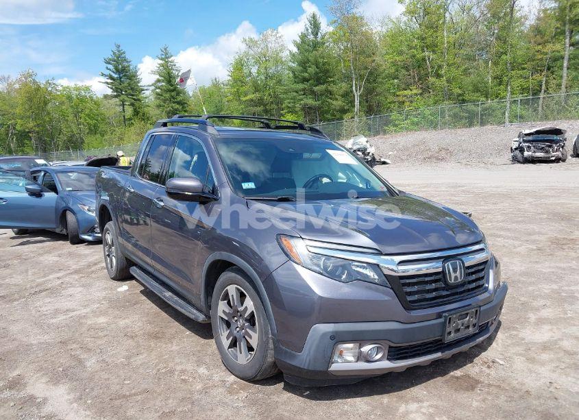 2017 Honda Ridgeline RTL-E (VIN 5FPYK3F77HB003274) main photo