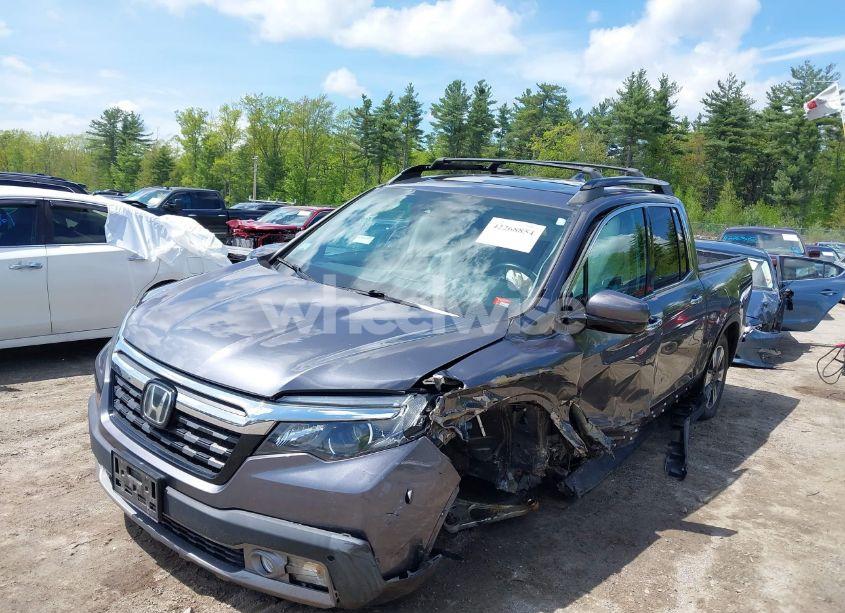 Photo 2 of 2017 Honda Ridgeline RTL-E (VIN 5FPYK3F77HB003274)