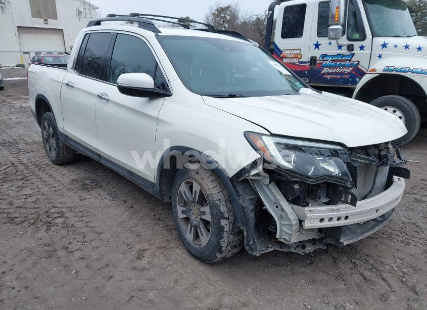 2019 Honda Ridgeline RTL-E (VIN 5FPYK3F77KB007879) main photo