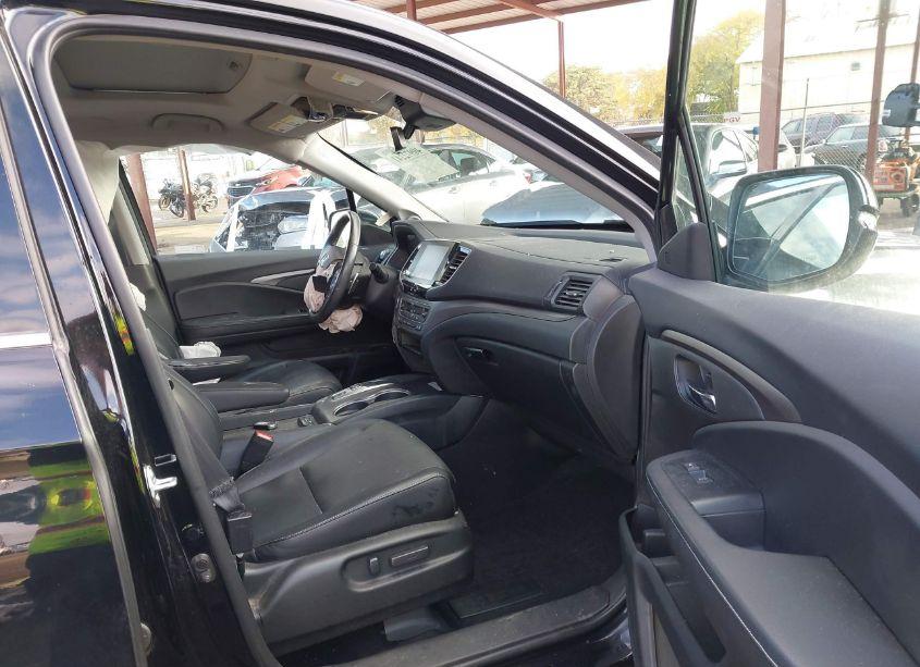 Photo 5 of 2021 Honda Ridgeline RTL-E (VIN 5FPYK3F77MB025270)