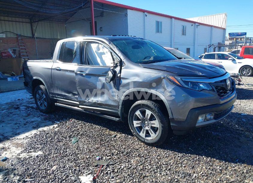 2017 Honda Ridgeline RTL (VIN 5FPYK3F78HB039099) main photo
