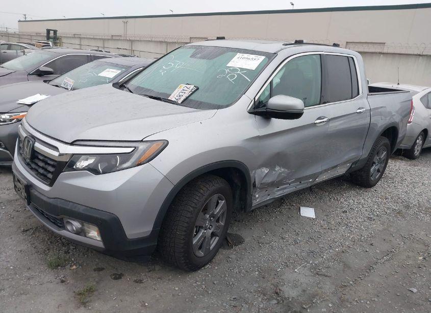 Photo 2 of 2020 Honda Ridgeline RTL-E (VIN 5FPYK3F78LB002708)